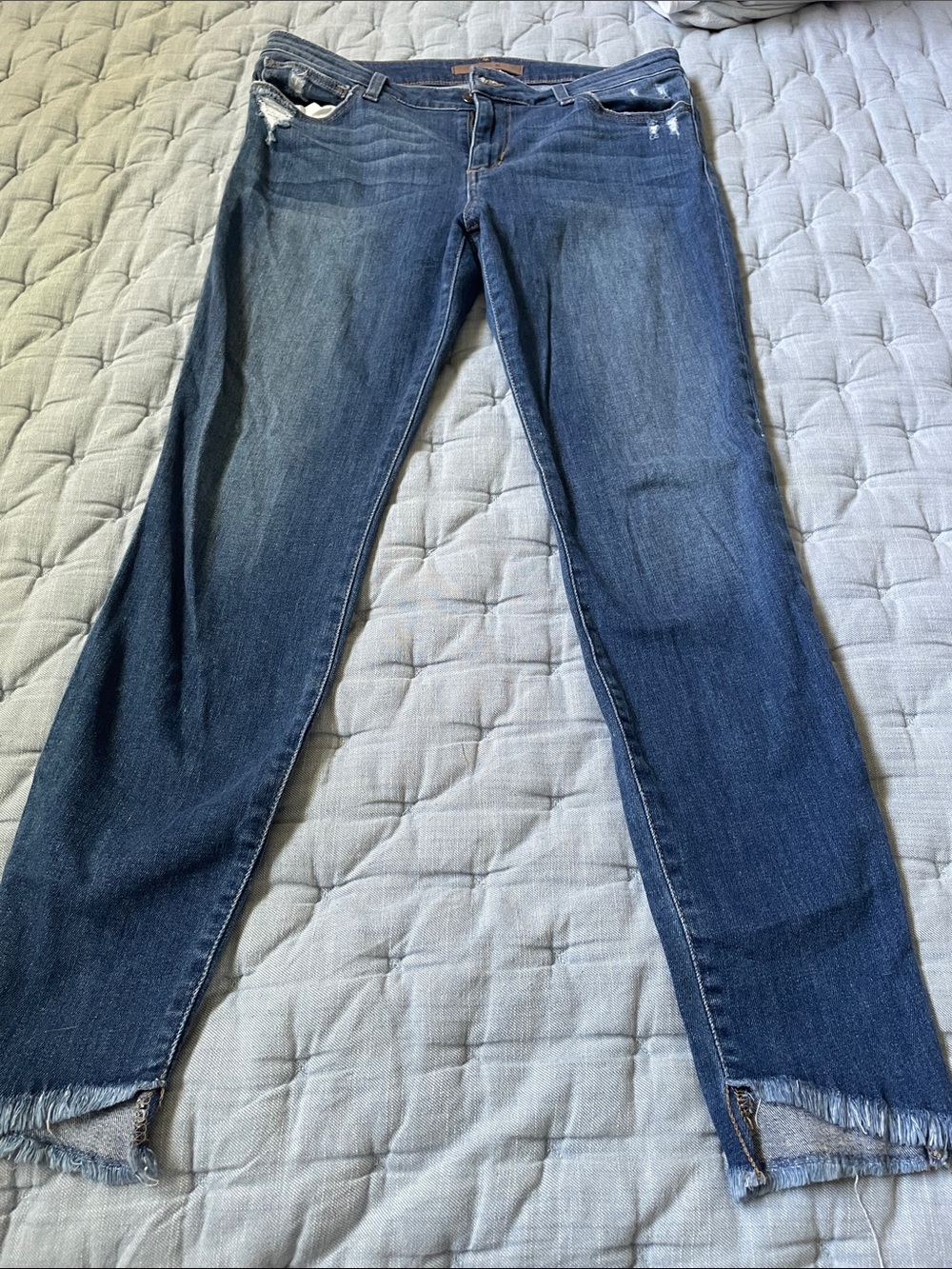 Joe's Jeans Dark Blue Cropped Raw-Hem Ankle Jeans